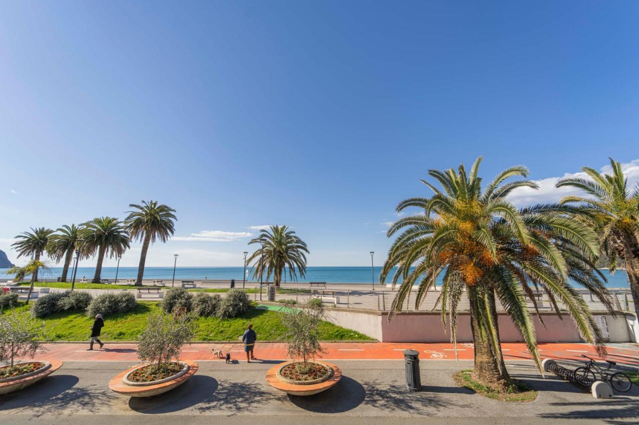Апартаменти 105 - La Casa Di Jacopo, Fronte E Vista Mare In Centro A Riva Trigoso, 20 Metri Dalla Spiaggia Сестрі-Леванте Екстер'єр фото